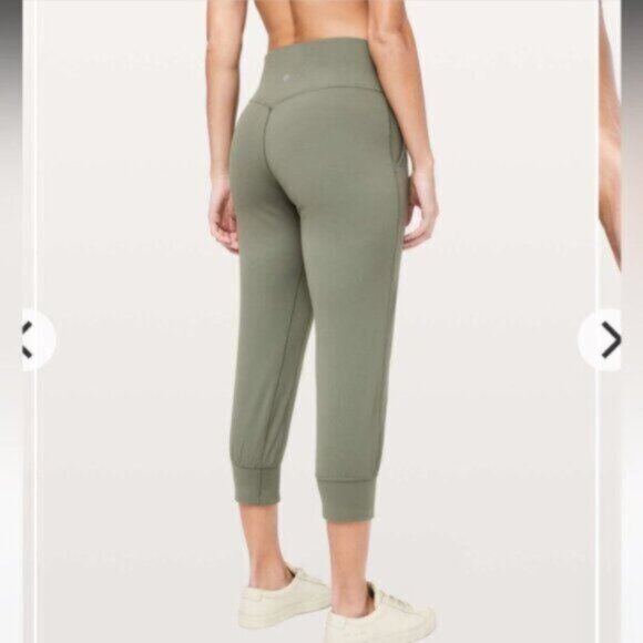 Lululemon Align Jogger Crop *23" Grey Sage EUC Nulu Size 8 EUC - Picture 13 of 14